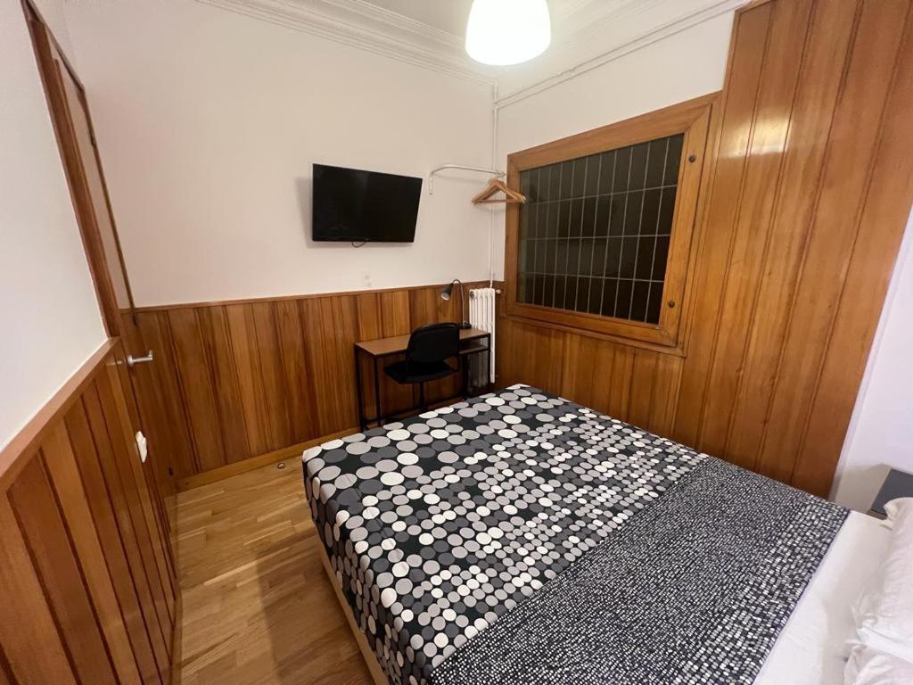 Nuevo Balmes Habitaciones Барселона Екстериор снимка